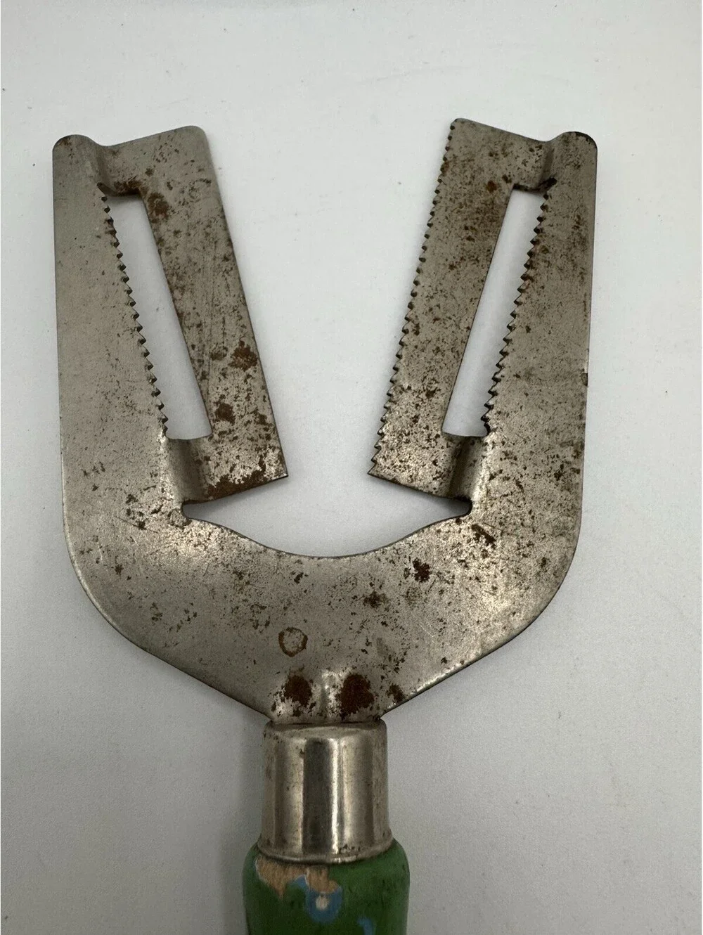 Vintage Grip-All Screw Cap Opener Wooden Handle Opens All Sizes